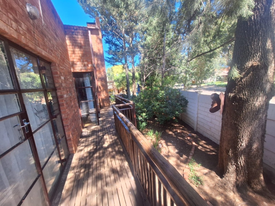 4 Bedroom Property for Sale in Pellissier Free State